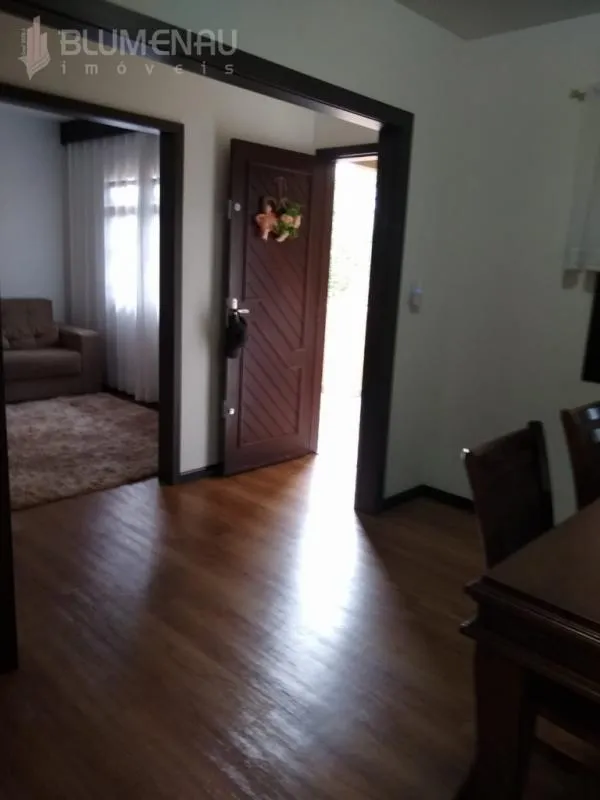 Vende-se excelente casa semi-mobiliada no Tribess, 2 pavimentos, com 150,00m, contendo 5 dormitórios, sendo 1 suíte. — foto 7