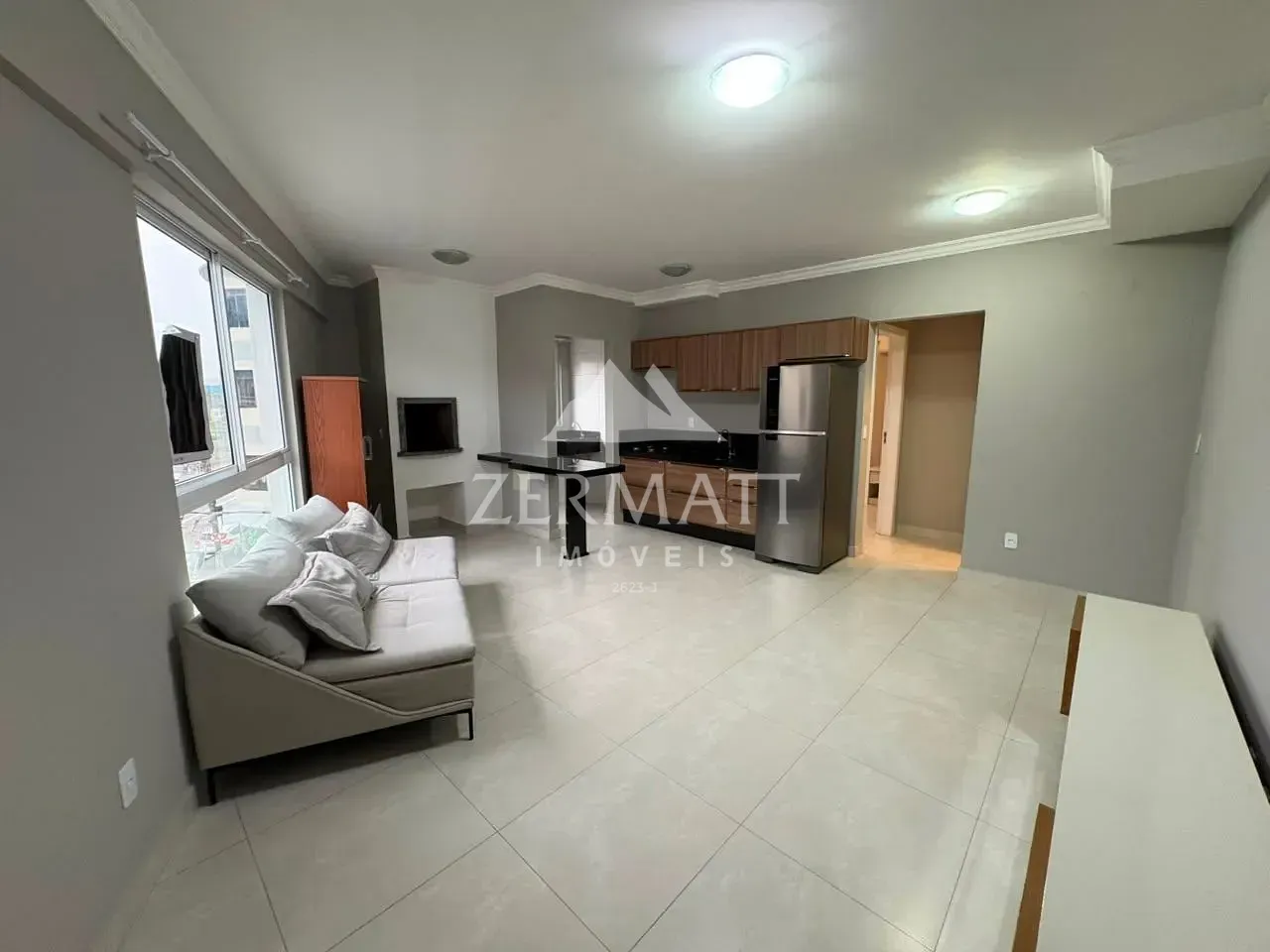 Apartamento para alugar com 1 quarto e 1 suíte, 1 vaga, 45m² no Centro, Blumenau - foto 1