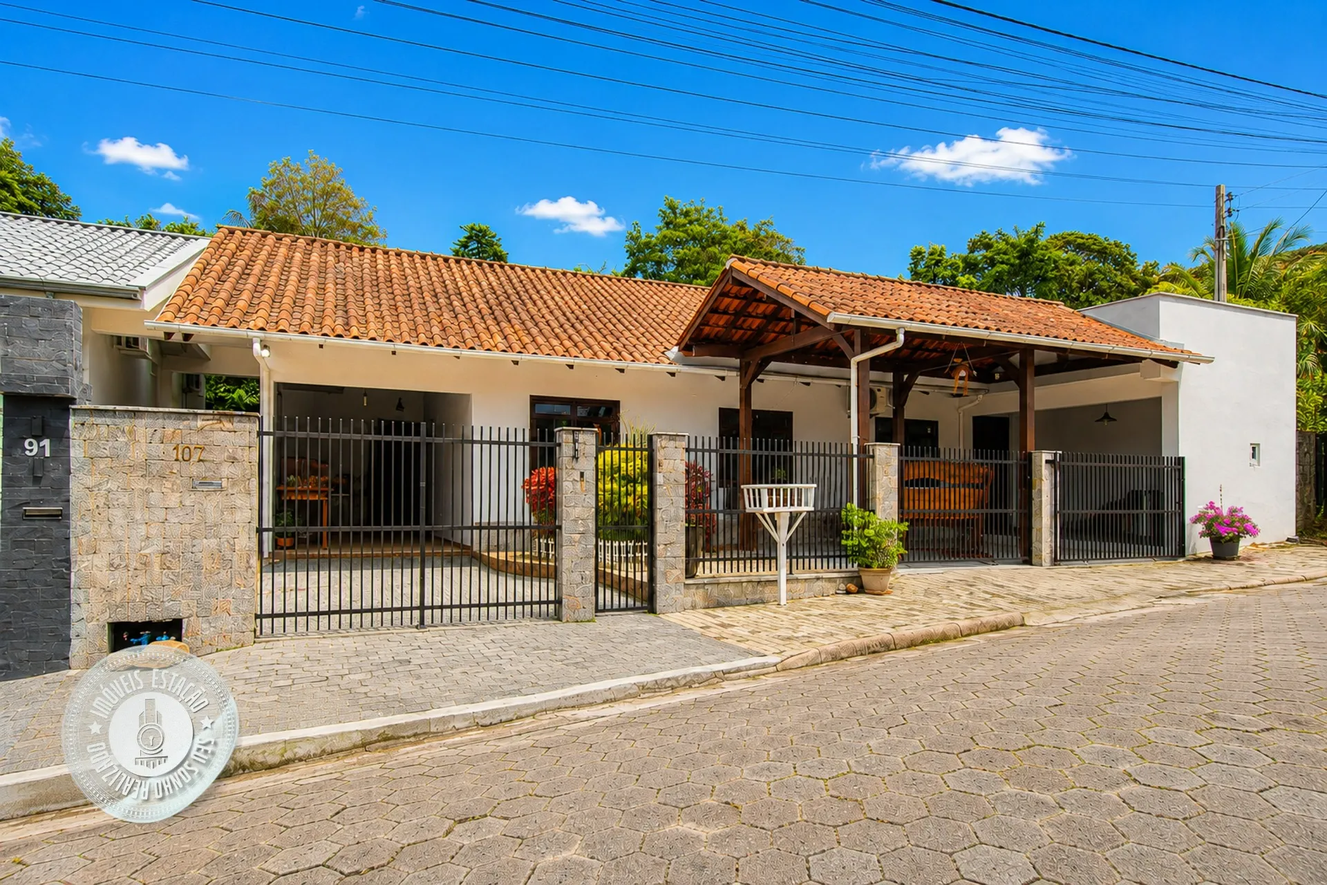 Casa à venda com 3 quartos, 2 vagas, 136m² no Fidelis, Blumenau - foto 1