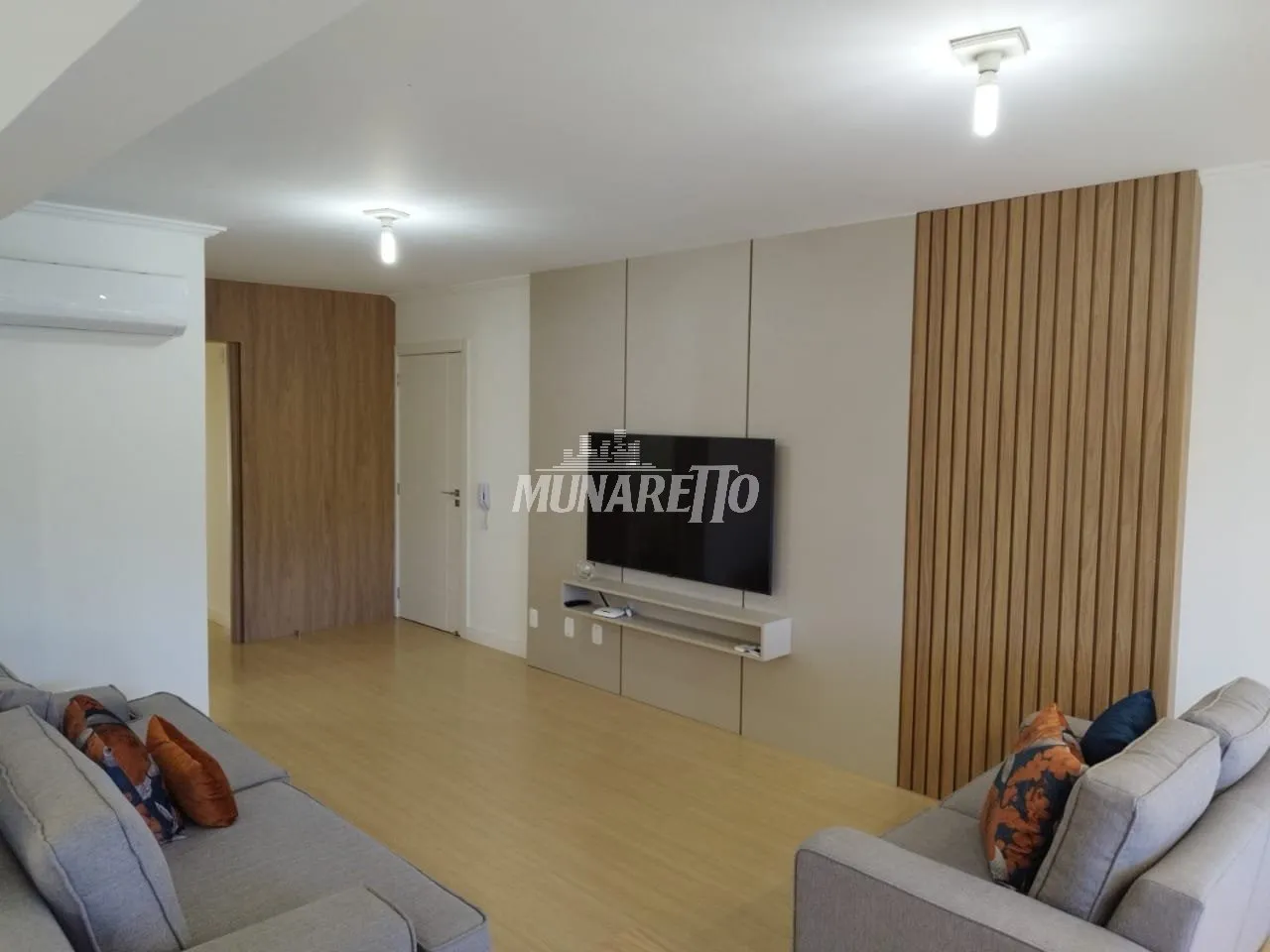 Apartamento à venda com 3 quartos e 1 suíte, 1 vaga, 171m² em Piratuba - foto 1