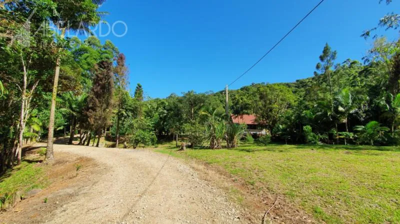 Linda propriedade rural em Luiz Alves! São aproximadamente 3,5 hectares (34.480,00 m) edificado com uma casa de alvenaria e um galpão, a propriedade conta com águas cristalinas, lagoa, horta e árvores frutíferas. - foto 1