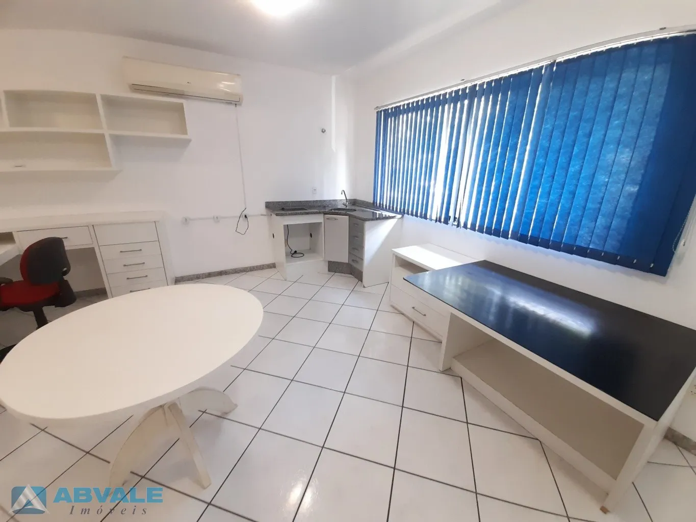 QUITINETE próximo ao SESI - Bairro VORSTADT — foto 3