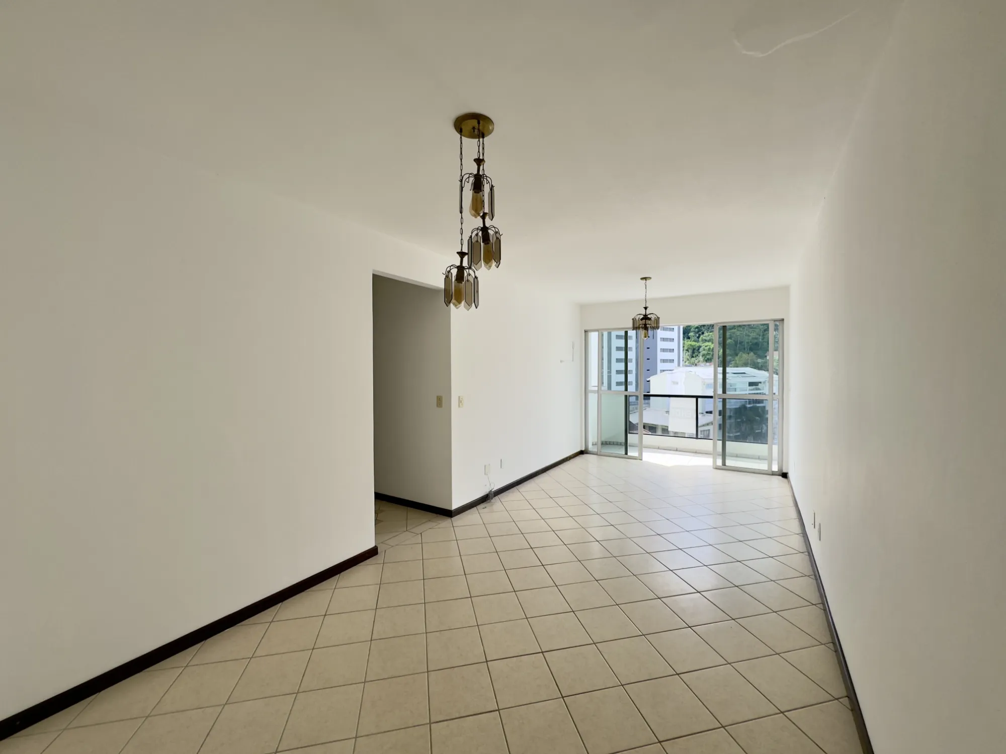 APARTAMENTO À VENDA COM 3 QUARTOS E 1 SUÍTE, 92m² BAIRRO PONTA AGUDA, BLUMENAU