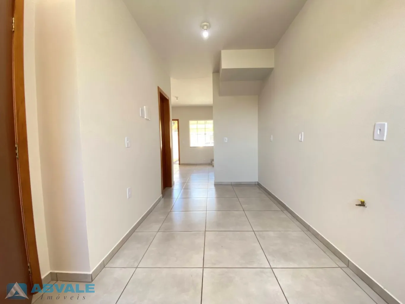 Sobrado Triplex com quintal, localizado em loteamento residencial — foto 7