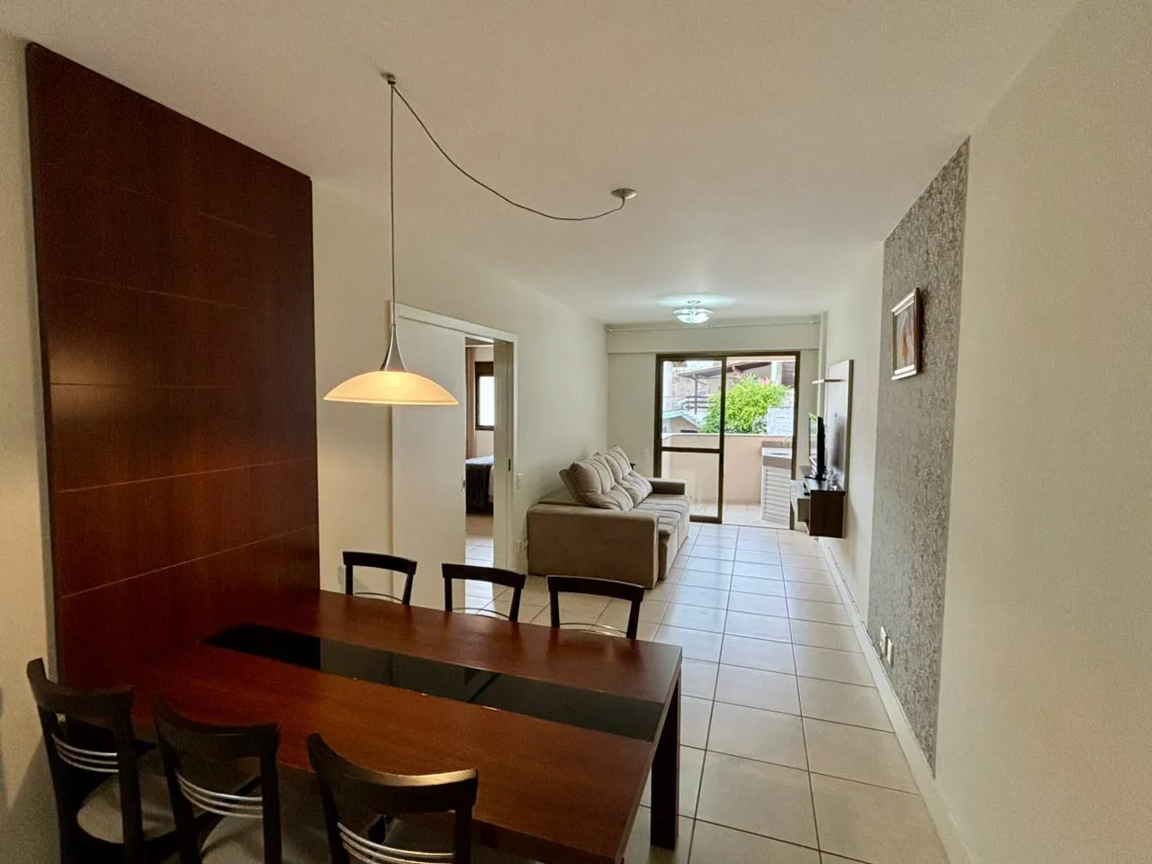 Apartamento à venda com 3 quartos e 1 suíte, 2 vagas, 75m² no Pantanal, Florianópolis - foto 1