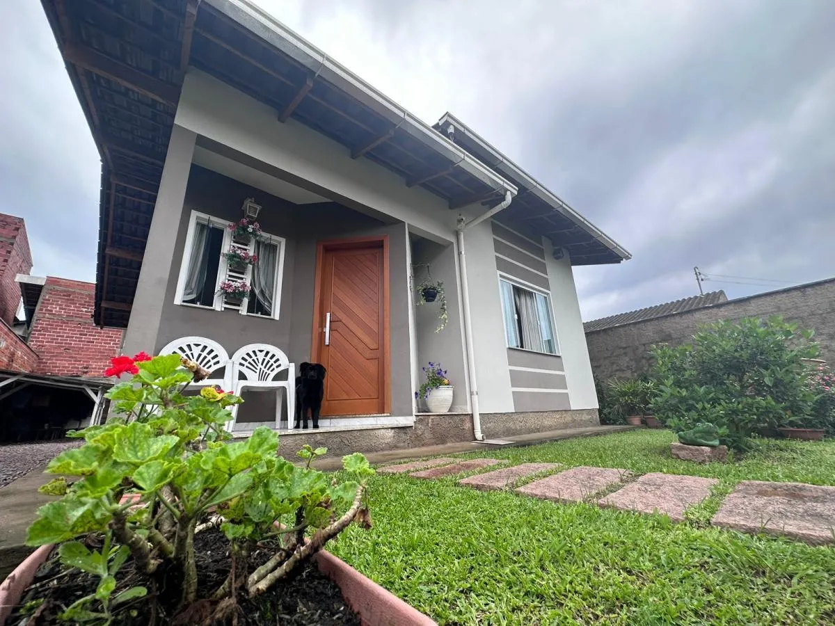 Casa à venda com 2 quartos, 62m² no Estados, Indaial - foto 1