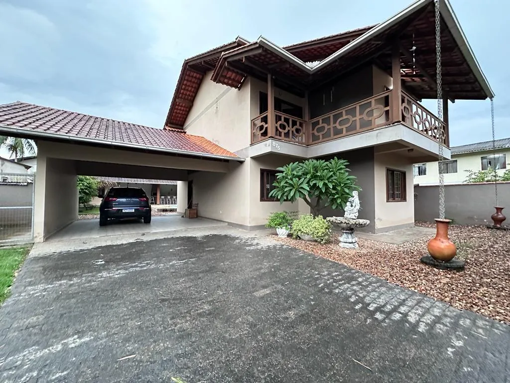 Casa à venda com 3 quartos, 2 vagas, 265m² no Carijós, Indaial - foto 1
