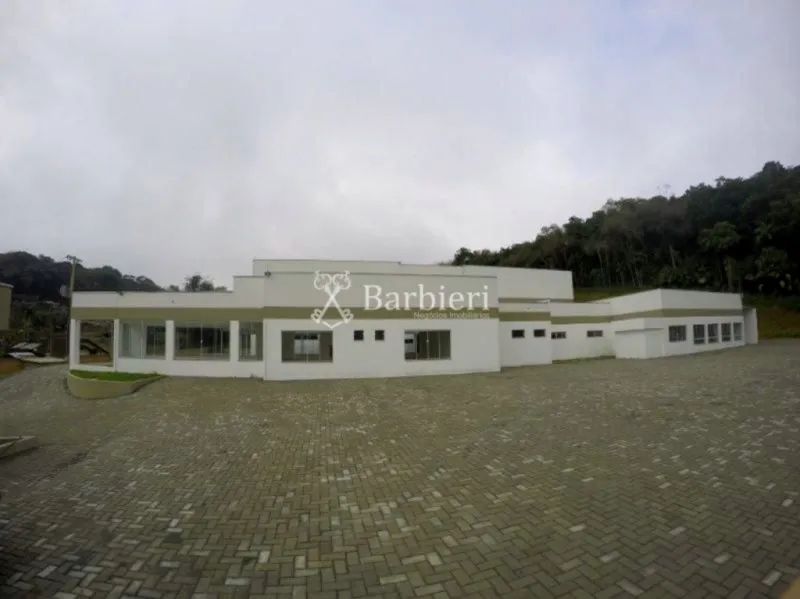 Galpão à venda, 100 vagas, 2500m² no Itoupava Central, Blumenau - foto 1
