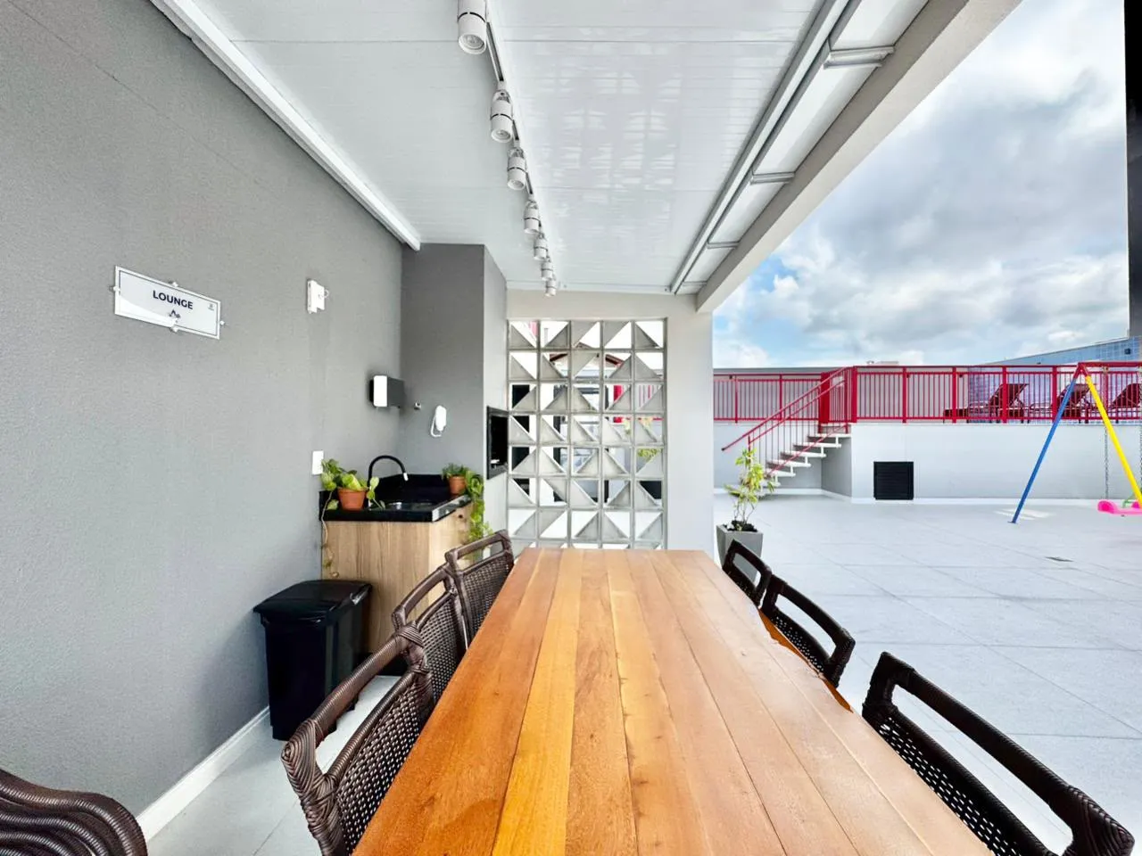 Apartamento à venda com 2 quartos, sendo 1 suíte, 2 vagas, 71m² na região do bairro Velha, próximo à Rua dos Caçadores, Blumenau