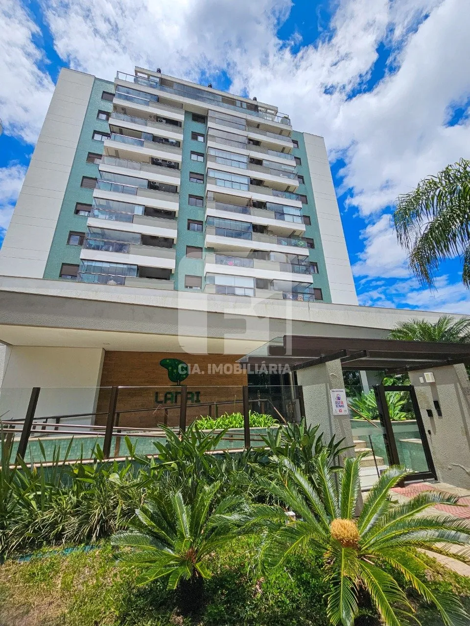 Apartamento à venda com 2 quartos e 1 suíte, 2 vagas, 70m² na Rua Salvatina Feliciana dos Santos no Itacorubí, Florianópolis — foto 3