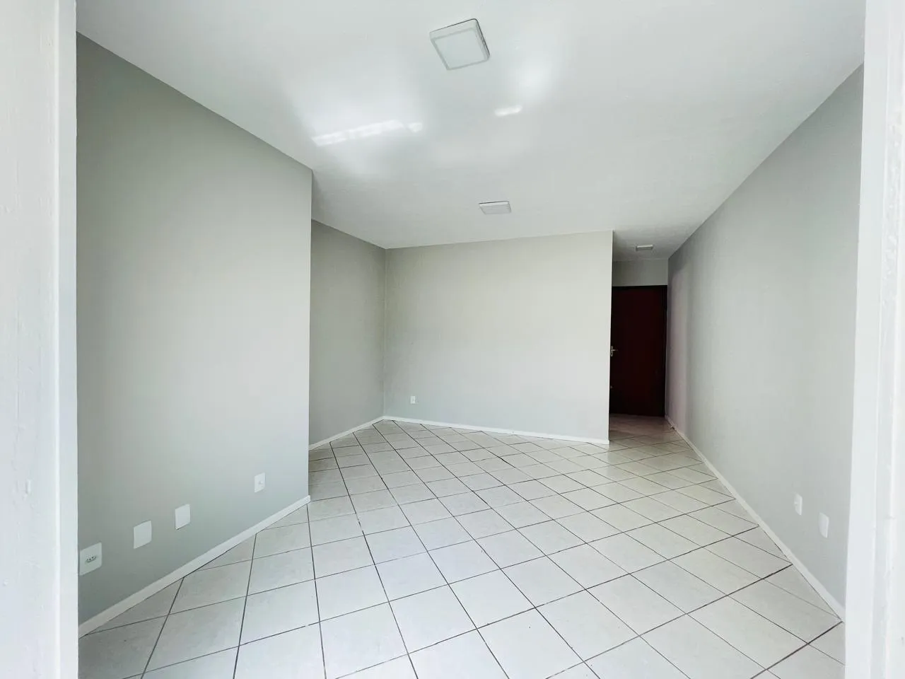 Apartamento à venda com 3 quartos, 1 vaga, 70m² na Rua São Benedito no Serraria, São José