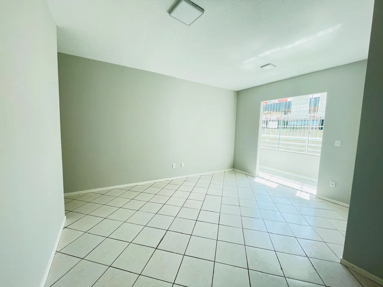 Apartamento à venda com 3 quartos, 1 vaga, 70m² na Rua São Benedito no Serraria, São José