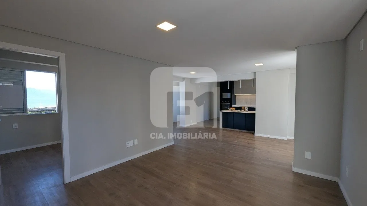 Apartamento à venda com 4 quartos e 1 suíte, 1 vaga, 129m² na Rua Padre Roma no Centro, Florianópolis — foto 2