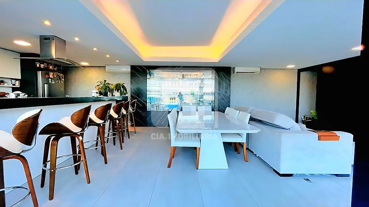 Casa à venda com 4 quartos e 2 suítes, 3 vagas, 305m² na Rua José Francisco Dias Areias no Trindade, Florianópolis — foto 3