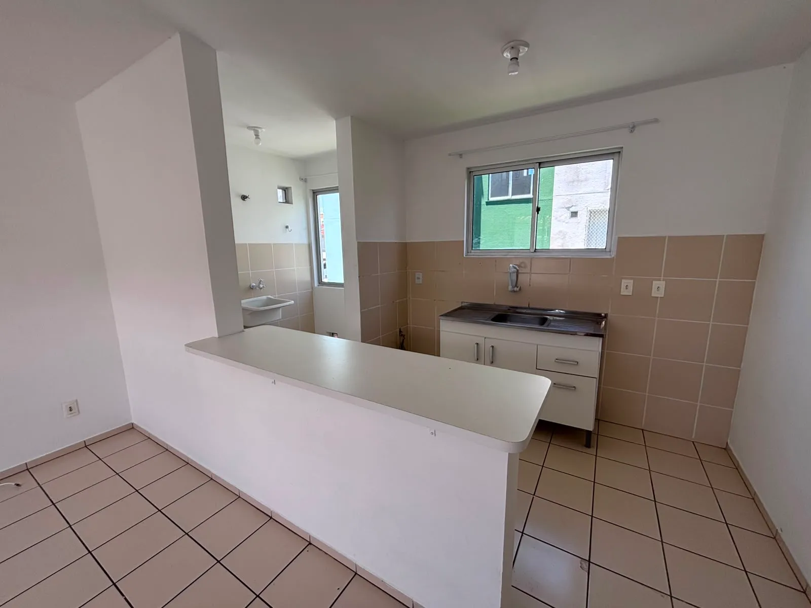 Apartamento à venda com 3 quartos, 1 vaga, 58m² na Rua Mathias Schell no Sertão do Maruim, São José