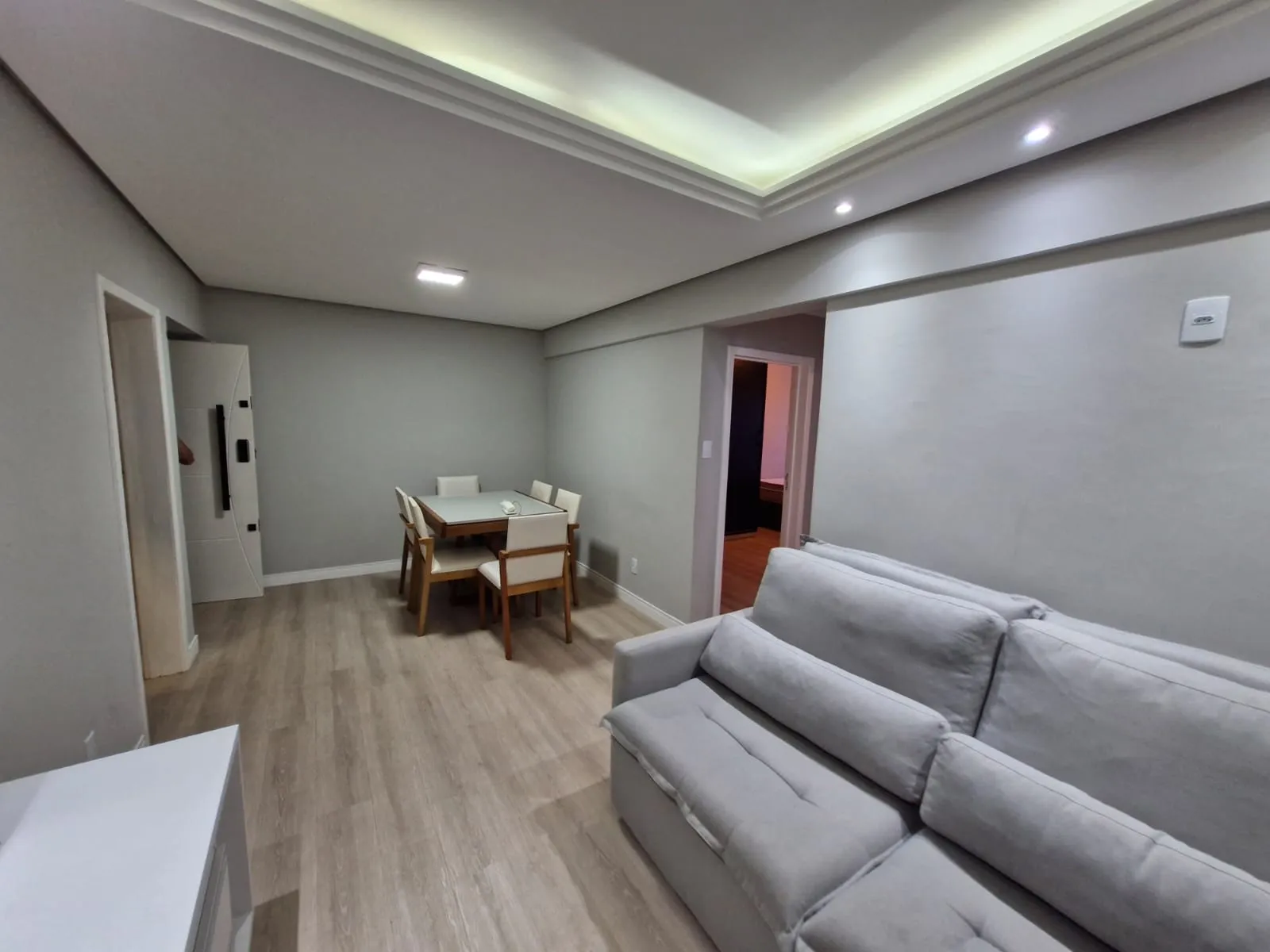 Apartamento à venda com 2 quartos, 1 vaga, 58m² na Avenida Governador Ivo Silveira no Estreito, Florianópolis