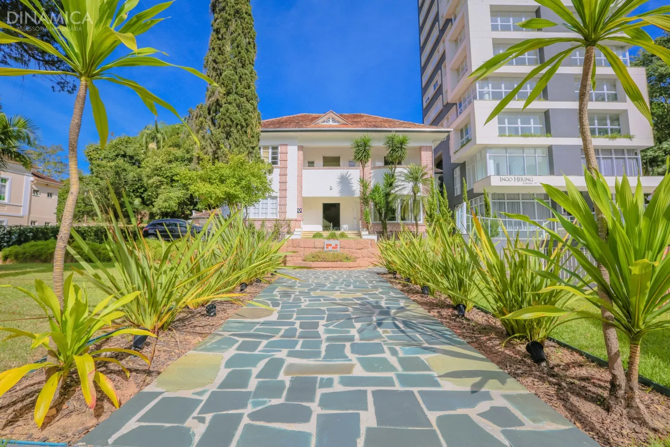 Esclusividade e privacidade com vista privilegiada somente no Ingo Hering Redidenz!Um apartamento por andar com vista permanente;Localizado no bairro mais charmoso de Blumenau! — foto 2