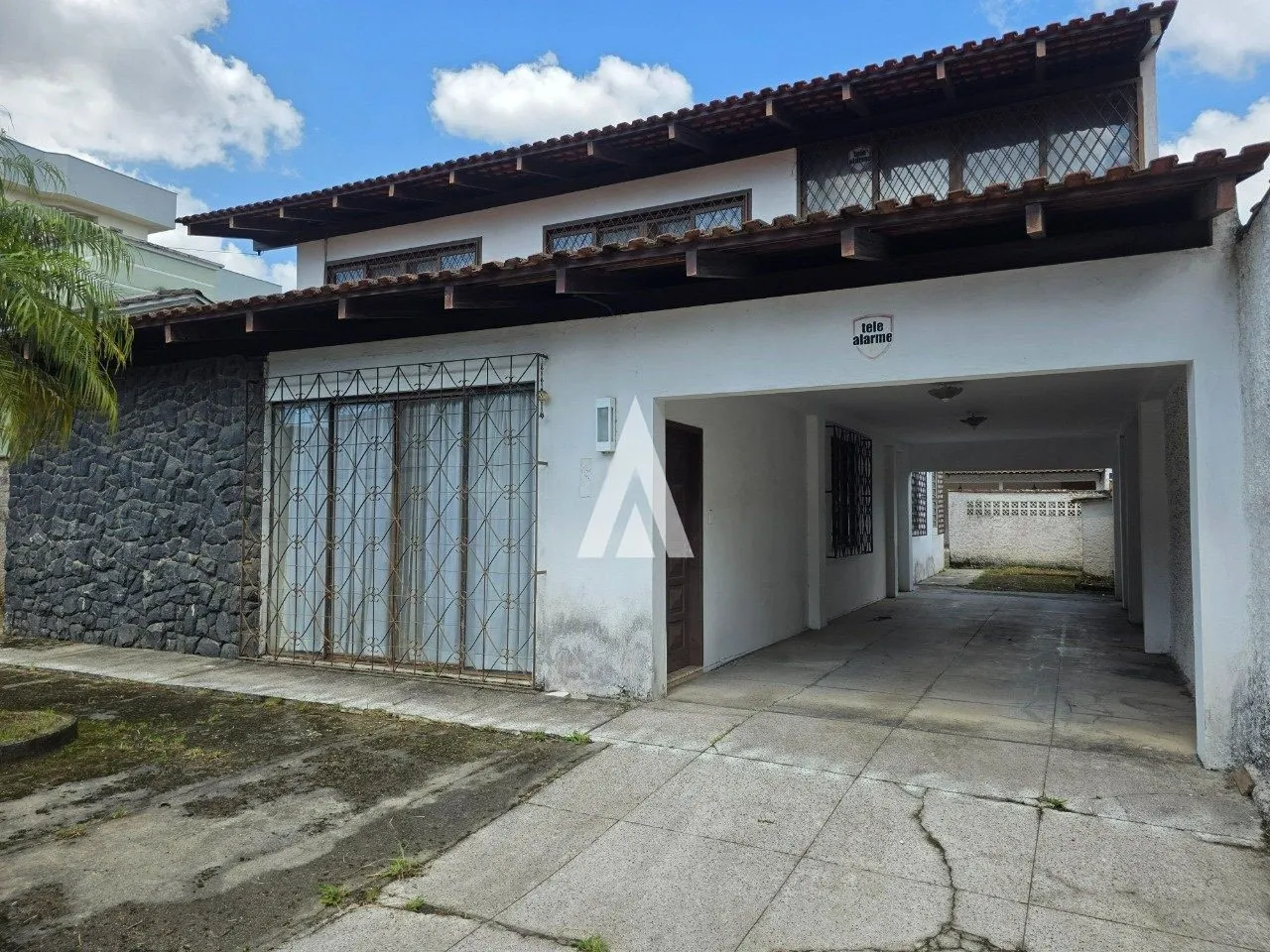 Casa à venda com 5 quartos, 6 vagas, 417m² no Saguaçú, Joinville - foto 1