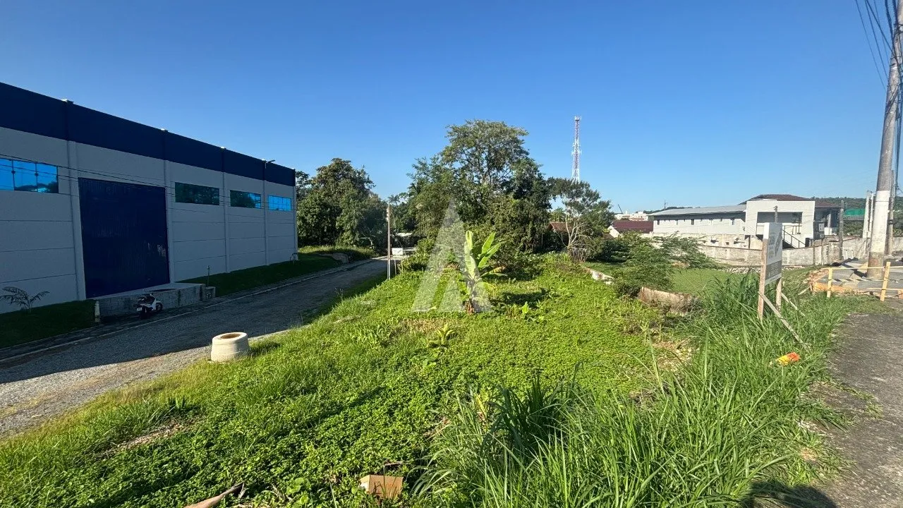 Terreno à venda, 600m² no Anita Garibaldi, Joinville - foto 1
