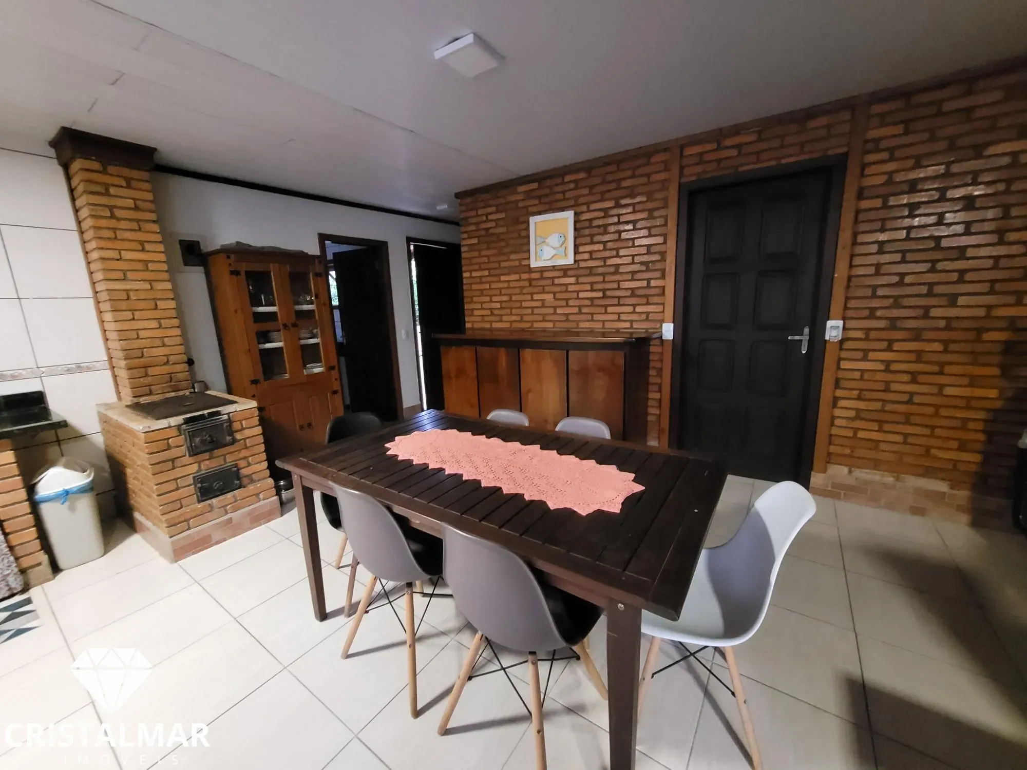 Sobrado em área residencial prontinho para morar — foto 5