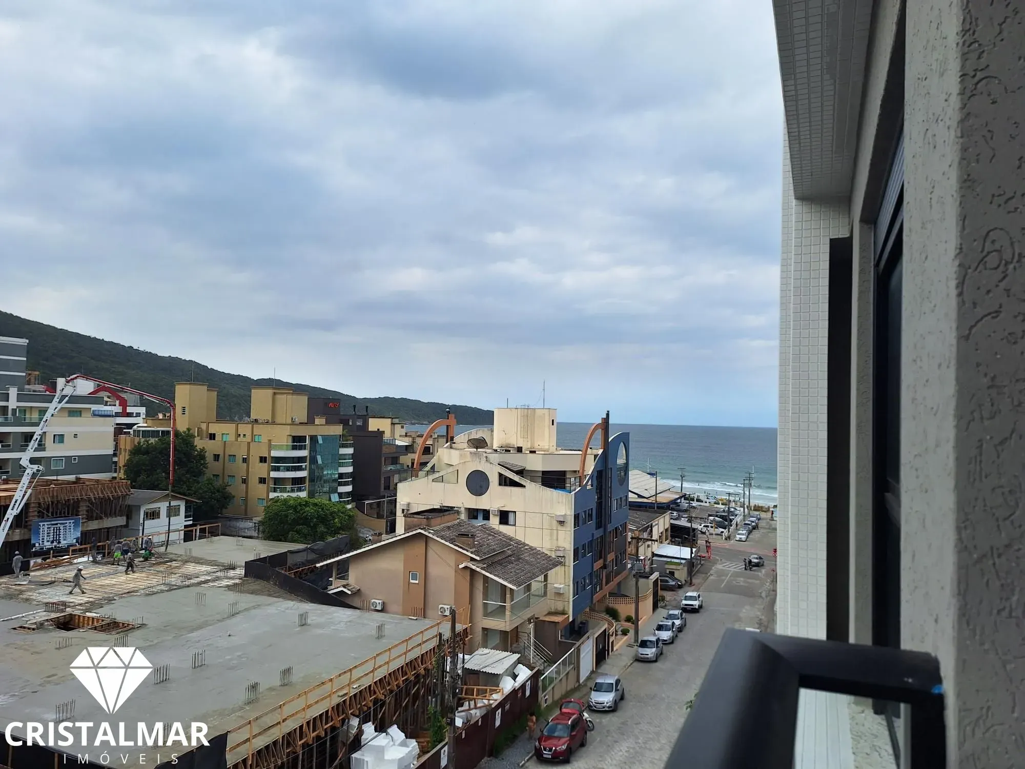 APARTAMENTO NOVINHO E BEM PERTINHO DO MAR DE BOMBAS. — foto 4