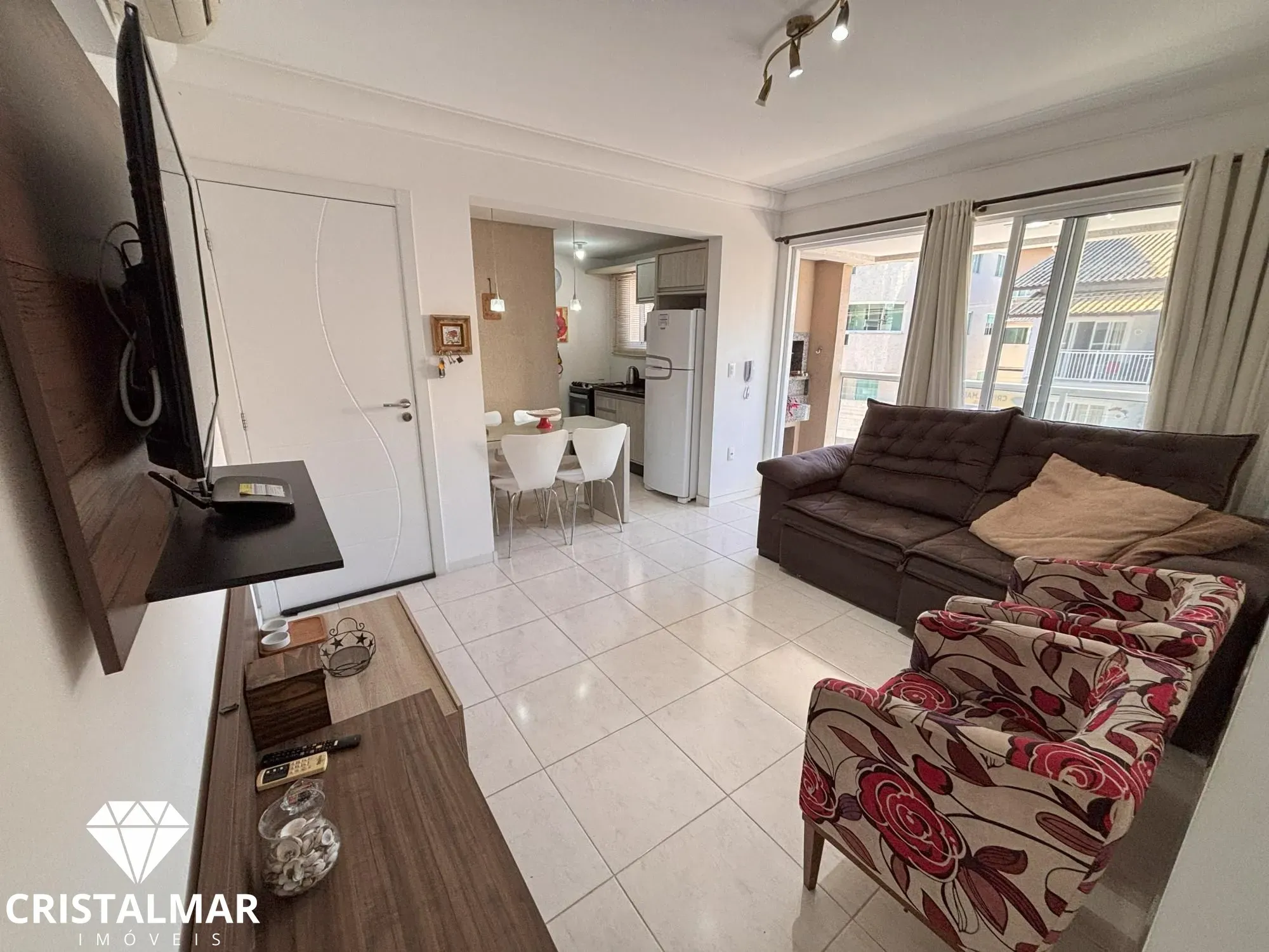 Apartamento à Venda em Bombas - 2 Quartos e Localização Privilegiada — foto 2