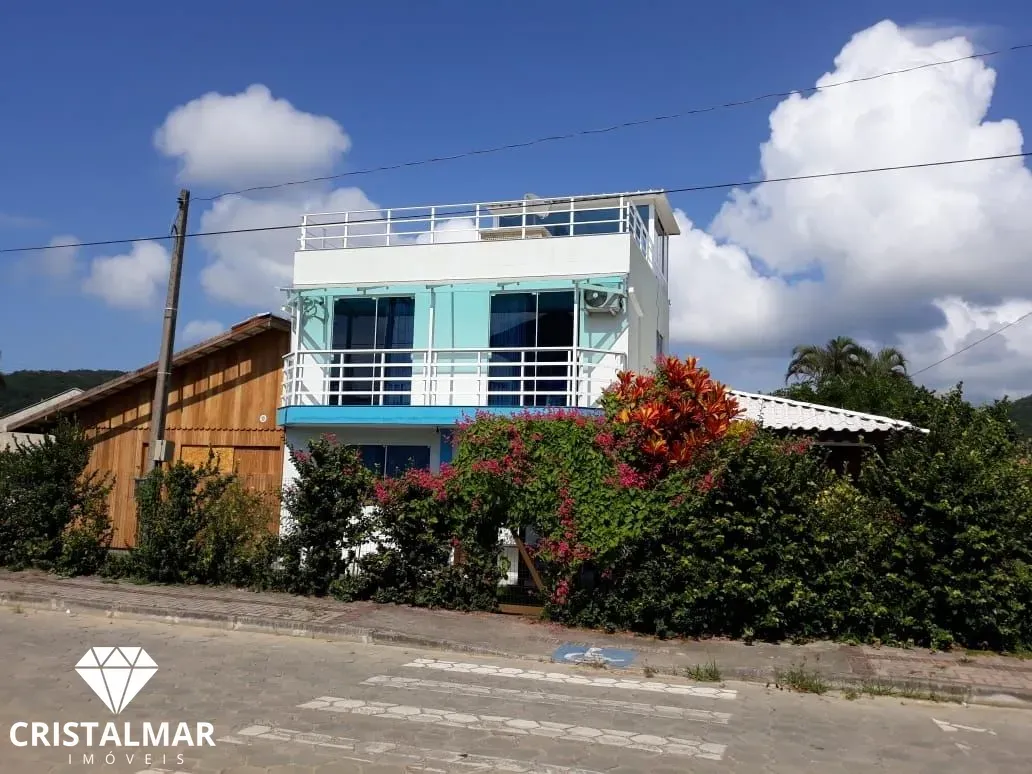 Casa com 3 dorm + 2 kitnets - foto 1