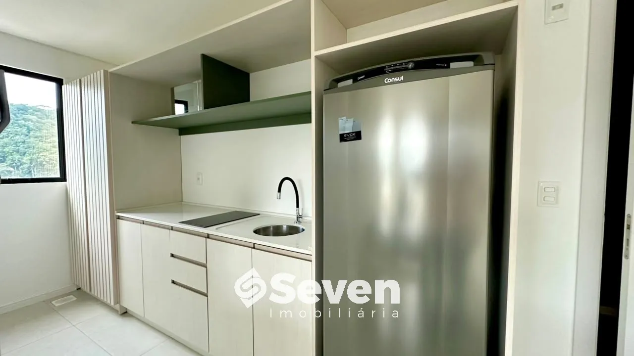 Apartamento à venda com 1 quarto, 1 vaga, 30m² no Centro, Blumenau - foto 1
