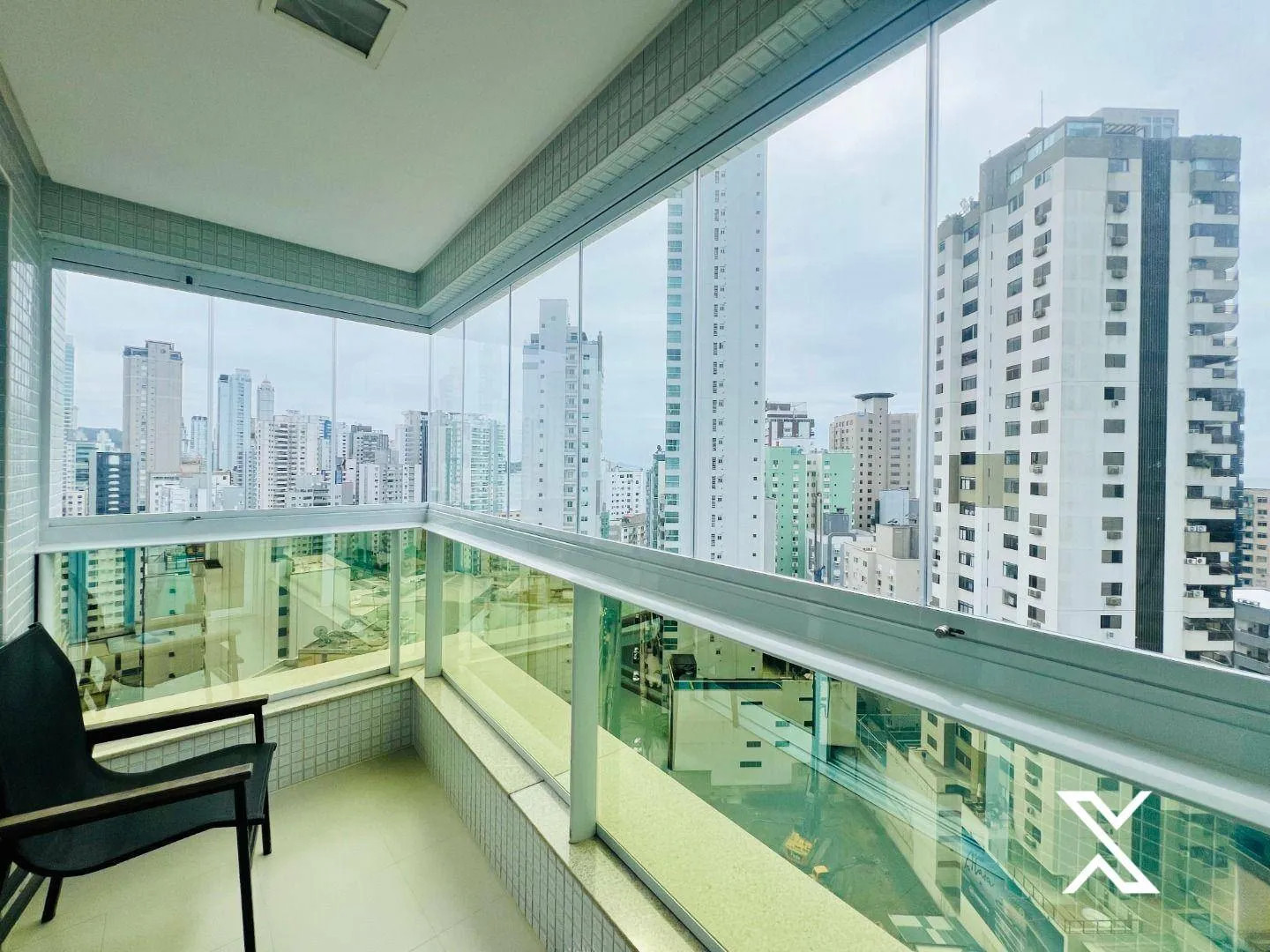 Apartamento para alugar com 4 quartos e 4 suítes, 180m² no Centro, Balneário Camboriú - foto 1