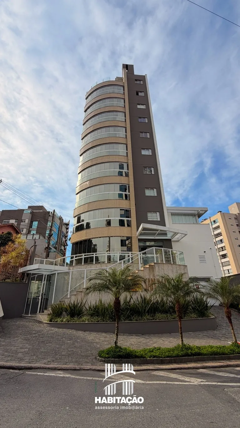 Apartamento para alugar com 3 quartos e 3 suítes, 3 vagas, 208m² no Jardim Blumenau, Blumenau - foto 1
