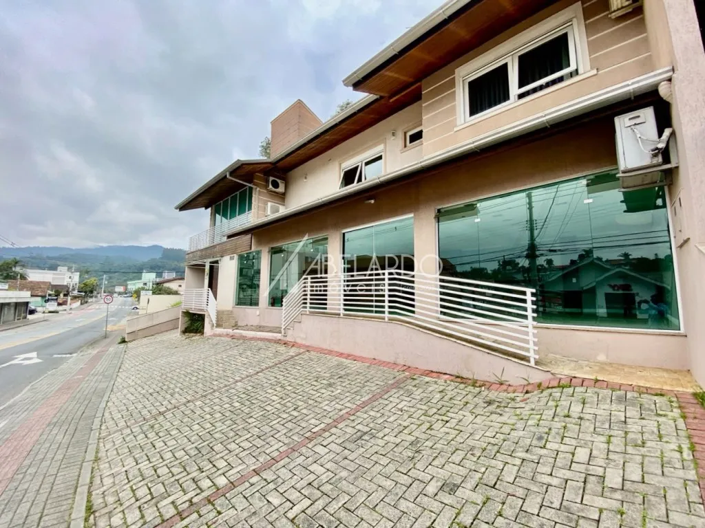 Outros Imóveis à venda com 3 quartos e 3 suítes, 3 vagas, 303m² no Velha, Blumenau - foto 1