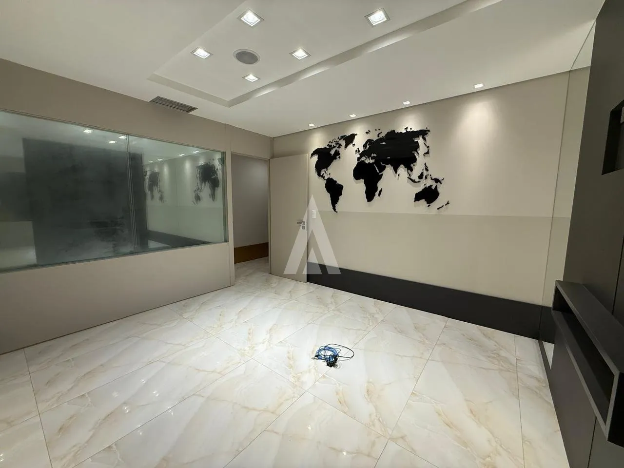 Sala/Escritório à venda, 1 vaga, 60m² na região do bairro Bom Retiro, próximo à Avenida Rolf Wiest, Joinville — foto 2