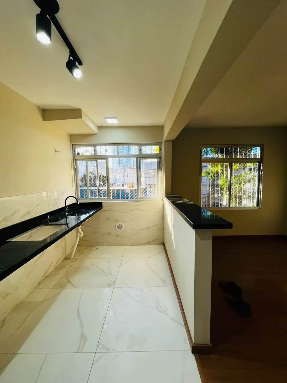 Apartamento à venda com 3 quartos, 1 vaga, 64m² no Jardim Atlântico, Florianópolis - foto 1
