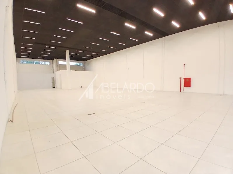 Loja para alugar com 1 quarto, 304m² no Salto do Norte, Blumenau - foto 1