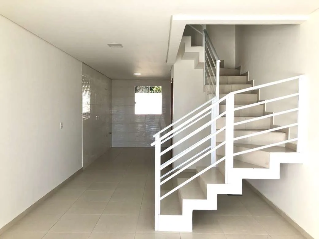Sobrado Geminado com 1 suíte(s) mais 1 quarto(s) à venda no bairro PIRABEIRABA em JOINVILLE, por R$ 511.000.00. - foto 1