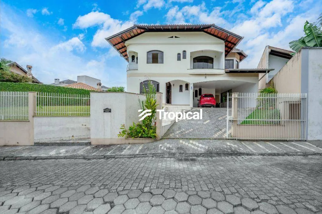 Casa com 6 dormitórios à venda, 242 m por R$ 1.900.000,00 - Garcia - Blumenau/SC — foto 2