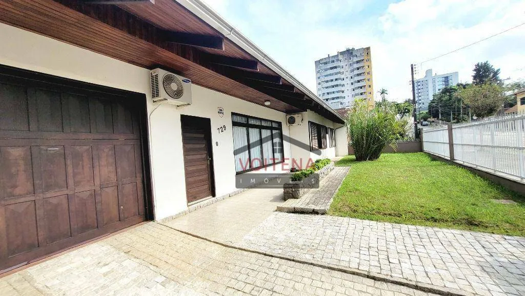 Casa à venda com 4 quartos e 1 suíte, 1 vaga, 502m² no Anita Garibaldi, Joinville - foto 1