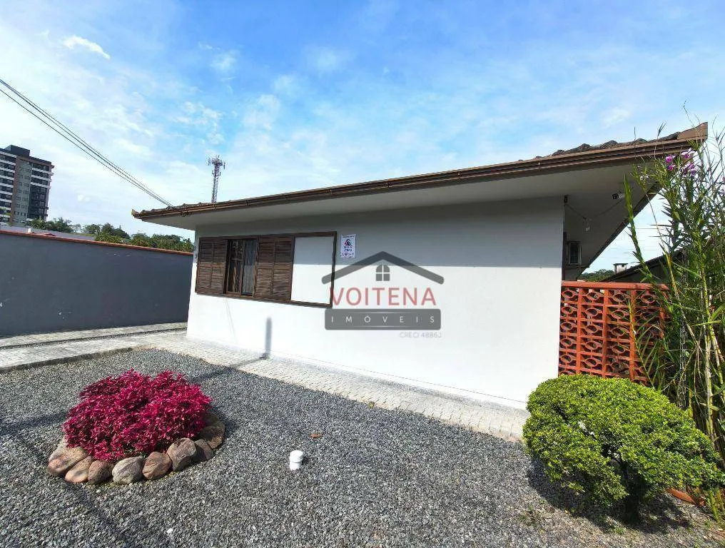 Casa à venda com 3 quartos e 1 suíte, 2 vagas, 496m² no Anita Garibaldi, Joinville - foto 1