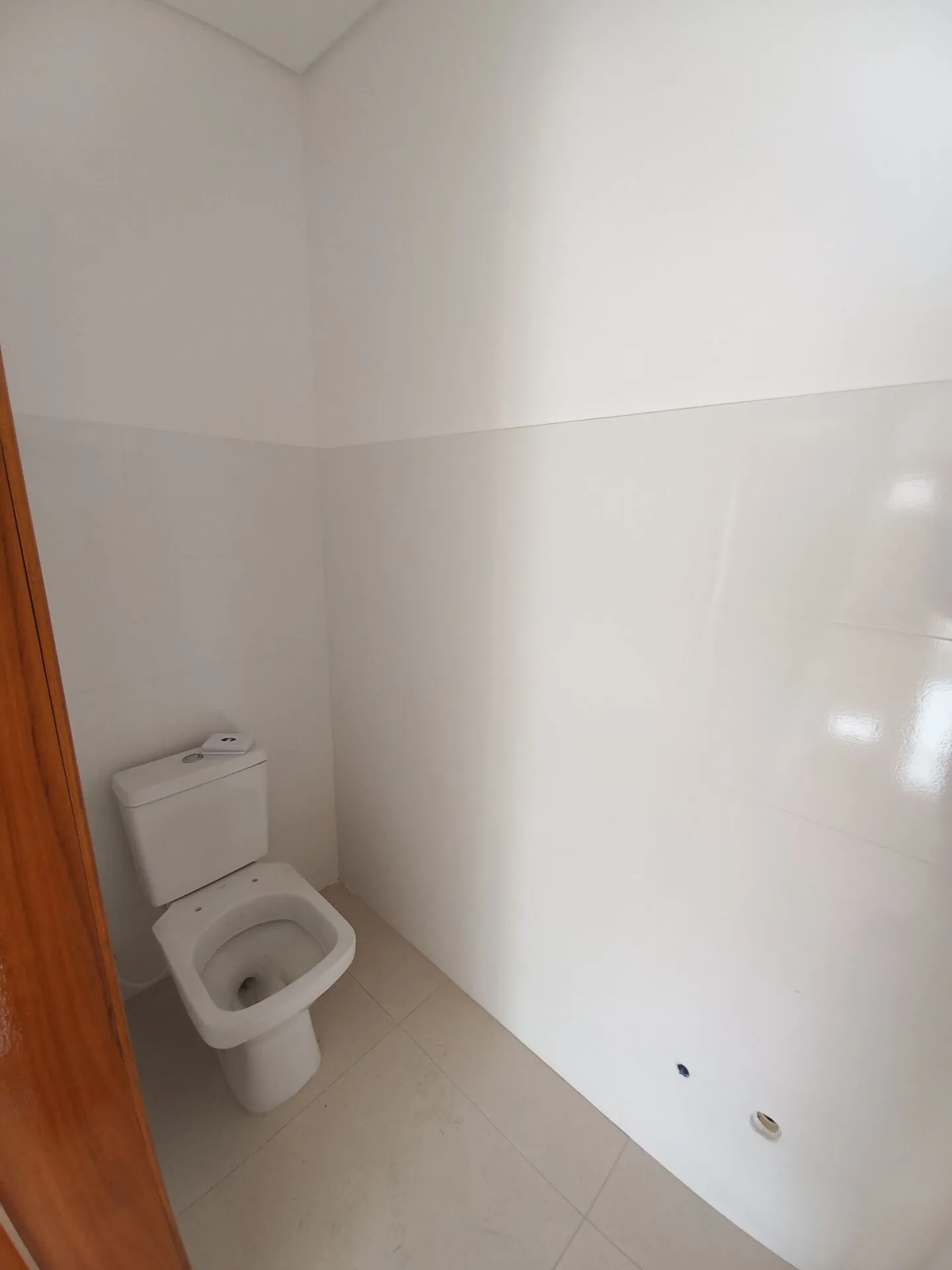 Casa à venda com 2 quartos e 2 suítes, 2 vagas, 66m² na Avenida Antônio Ramos Alvim no Floresta, Joinville — foto 4
