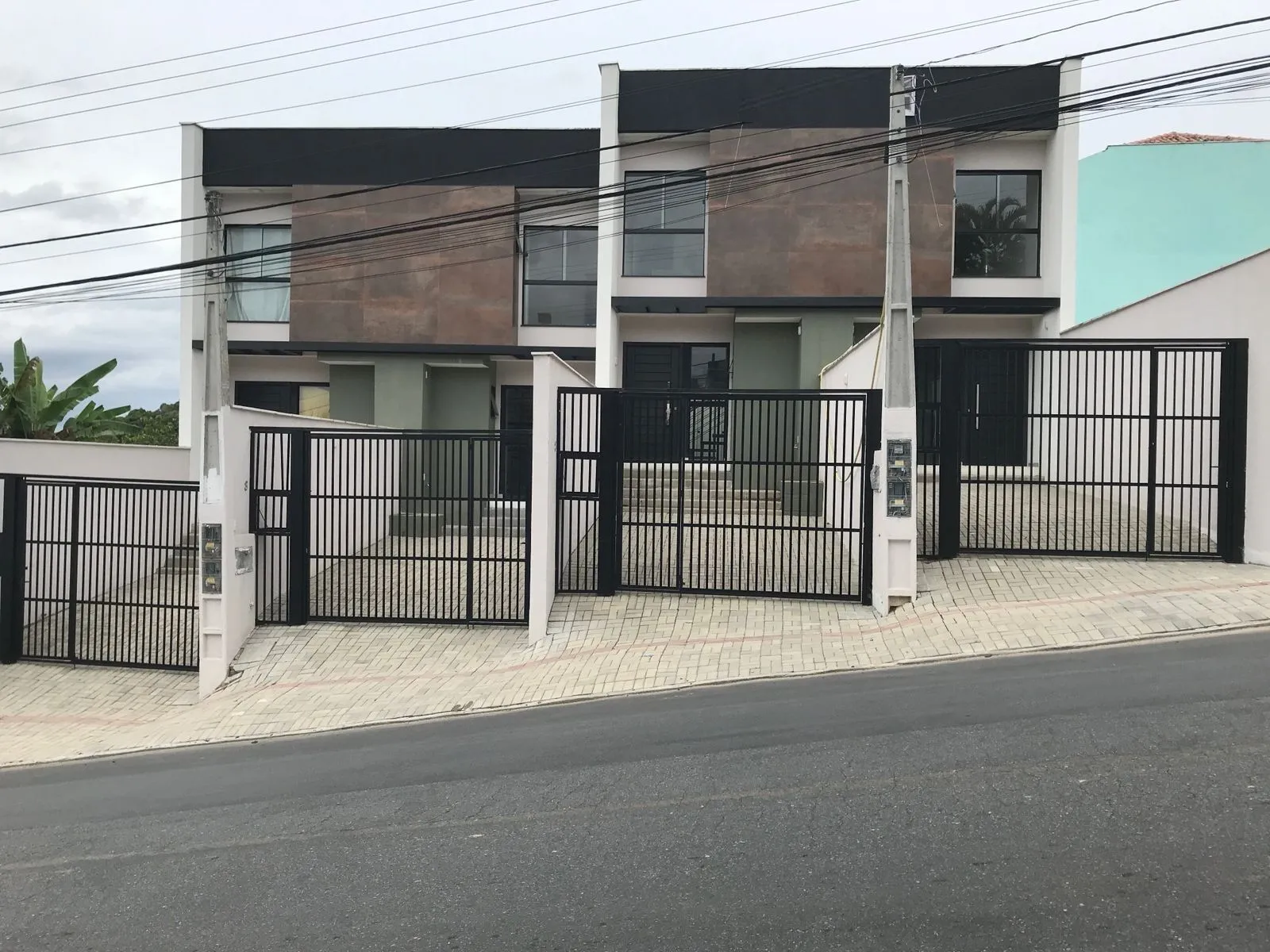 Casa à venda com 3 quartos e 1 suíte, 1 vaga, 110m² no Floresta, Joinville - foto 1