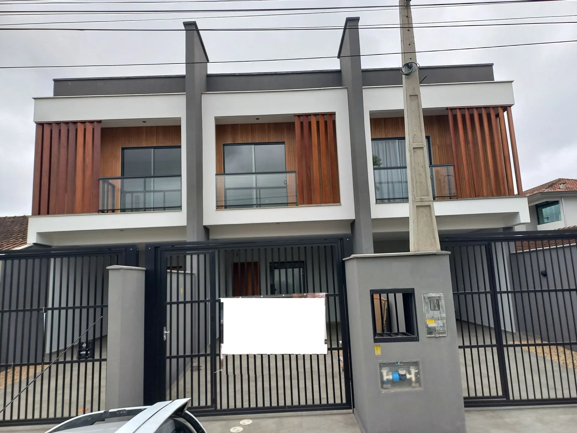 Casa à venda com 3 quartos e 1 suíte, 2 vagas, 114m² no Costa e Silva, Joinville - foto 1