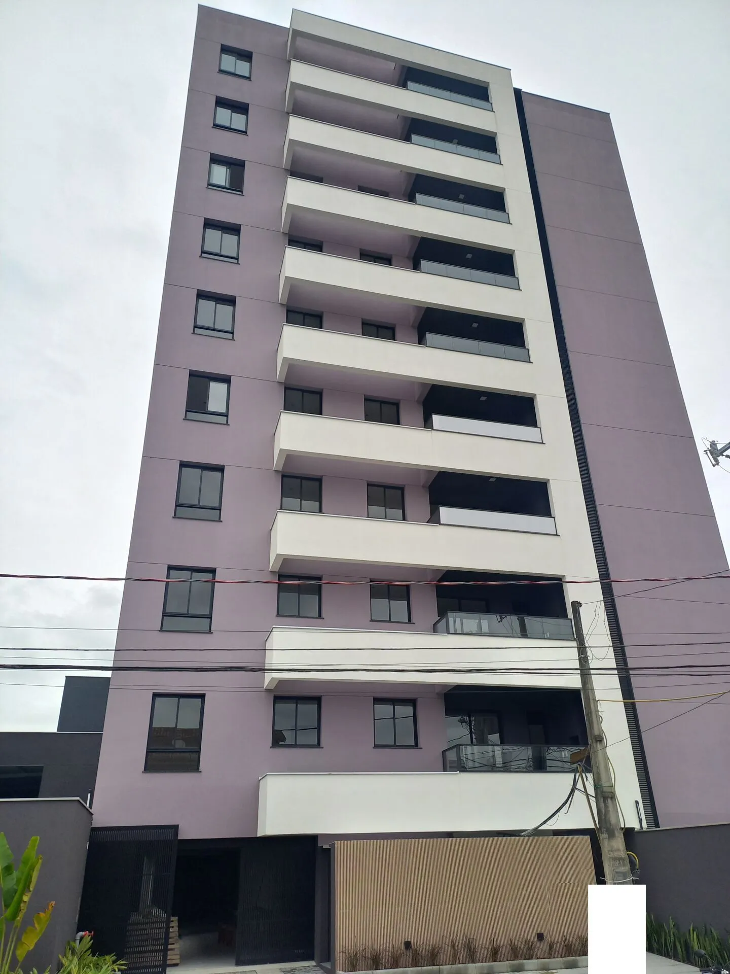 Apartamento à venda com 2 quartos e 1 suíte, 1 vaga, 62m² no Costa e Silva, Joinville - foto 1