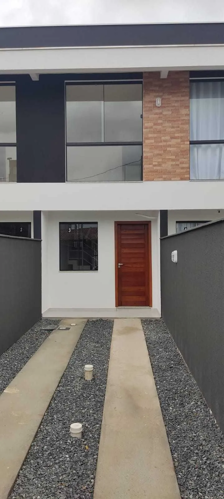 Casa à venda com 2 quartos, 2 vagas, 64m² no Aventureiro, Joinville - foto 1