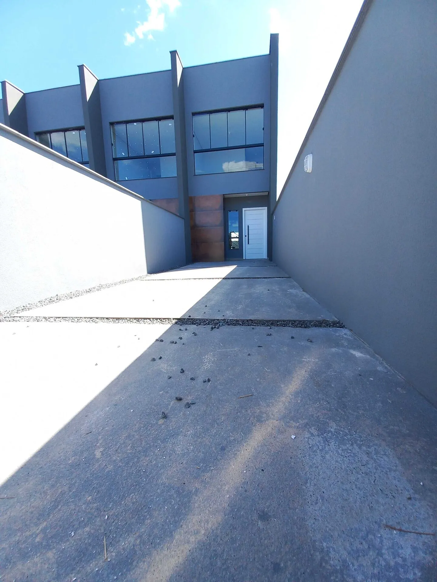 Casa à venda com 2 quartos e 2 suítes, 2 vagas, 81m² na Rua São Firmino no Vila Nova, Joinville — foto 2