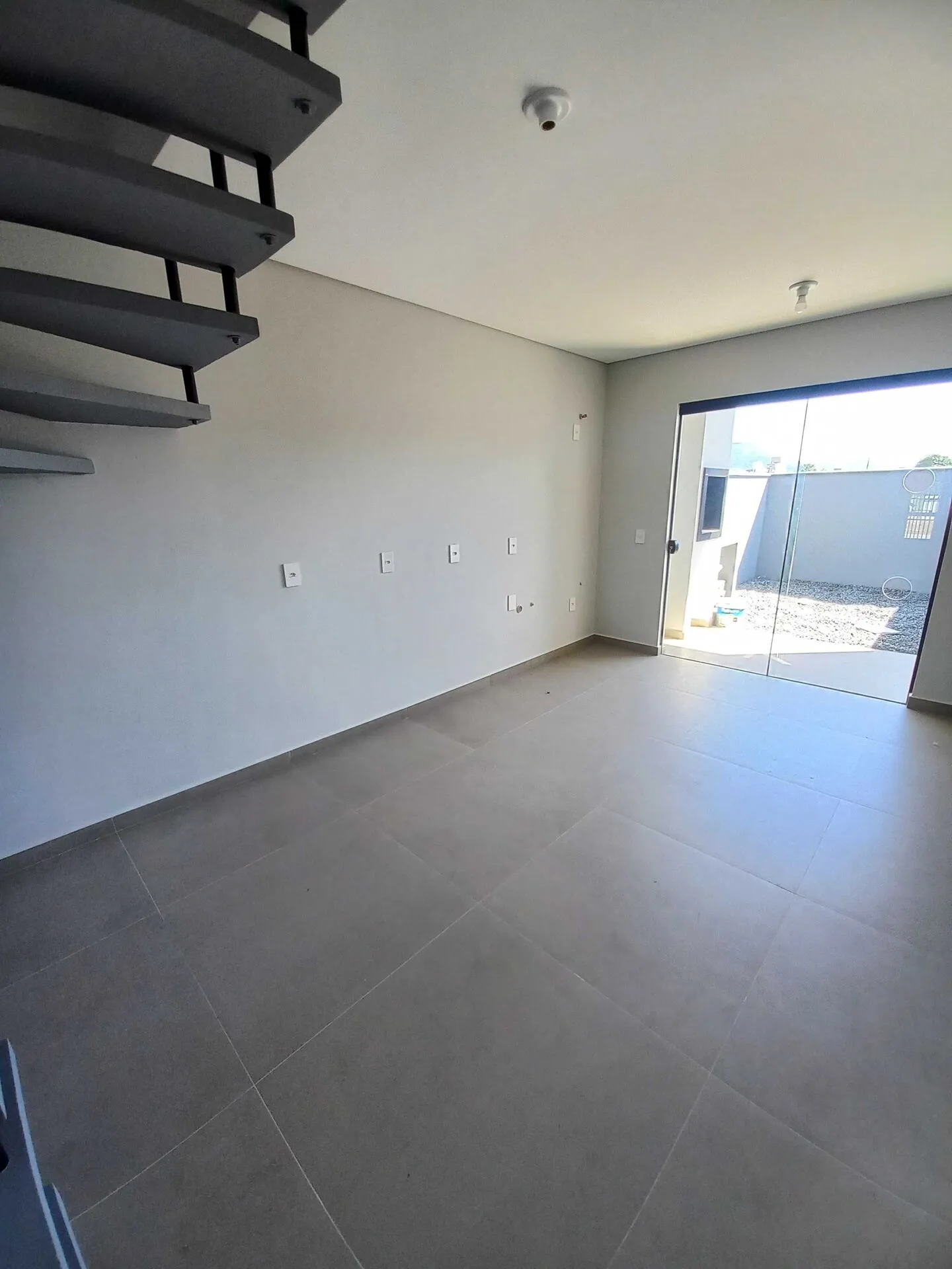 Casa à venda com 2 quartos e 2 suítes, 2 vagas, 81m² na Rua São Firmino no Vila Nova, Joinville — foto 5