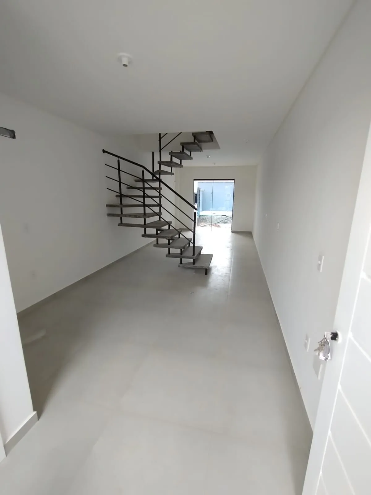 Casa à venda com 2 quartos e 2 suítes, 2 vagas, 79m² na Rua São Firmino no Vila Nova, Joinville — foto 2