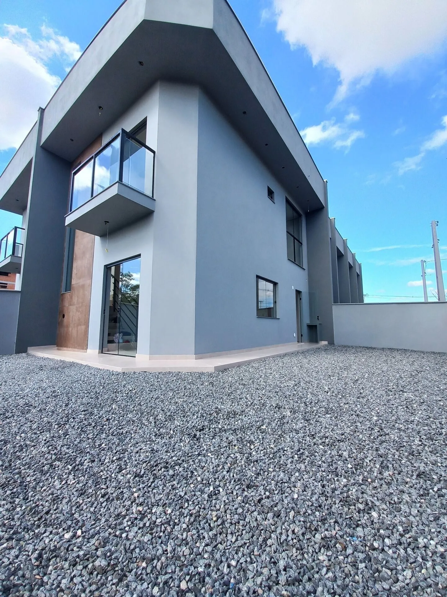 Casa à venda com 2 quartos e 2 suítes, 2 vagas, 86m² na Rua São Firmino no Vila Nova, Joinville — foto 2