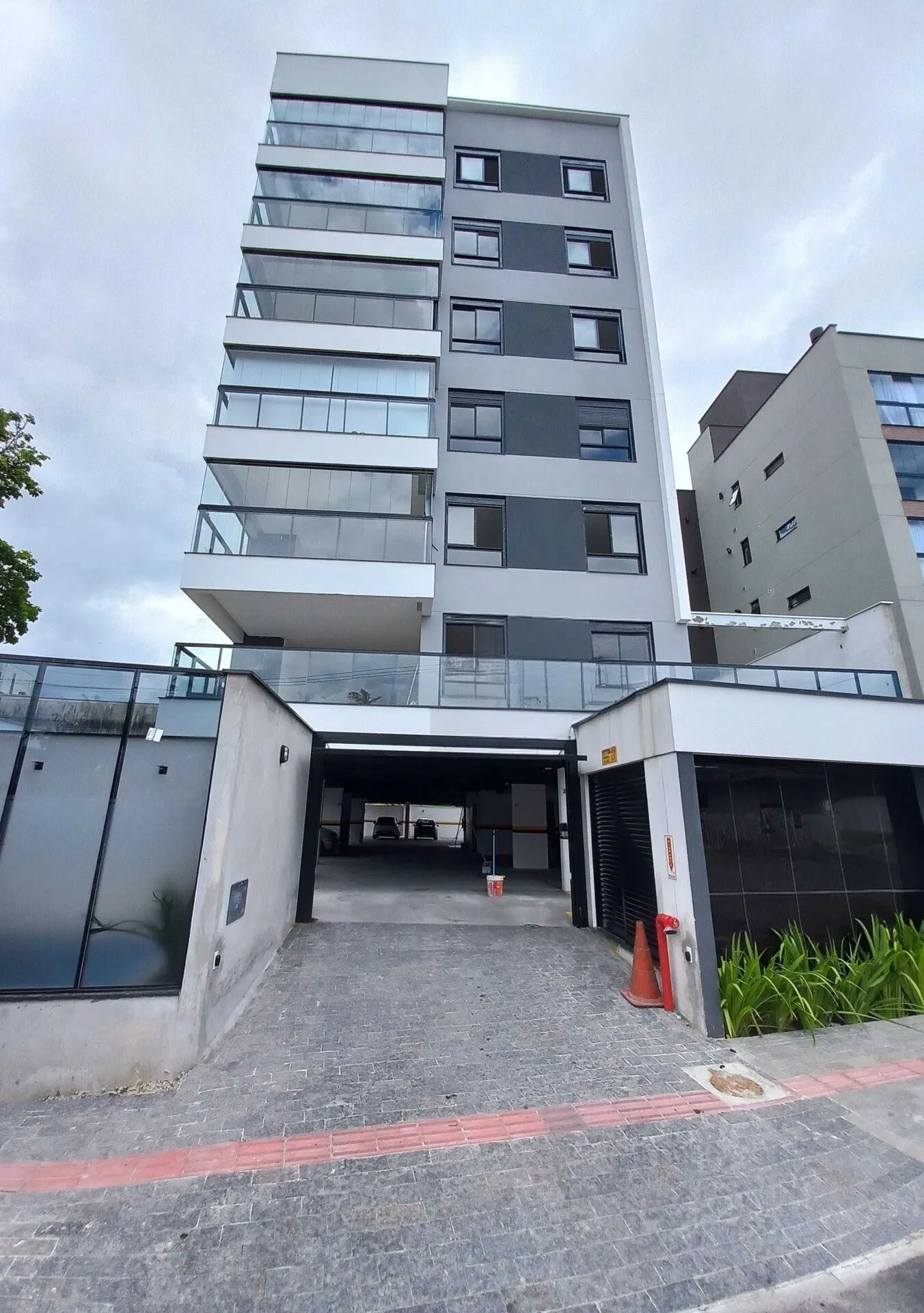 Apartamento à venda com 2 quartos e 1 suíte, 1 vaga, 77m² no Bom Retiro, Joinville - foto 1