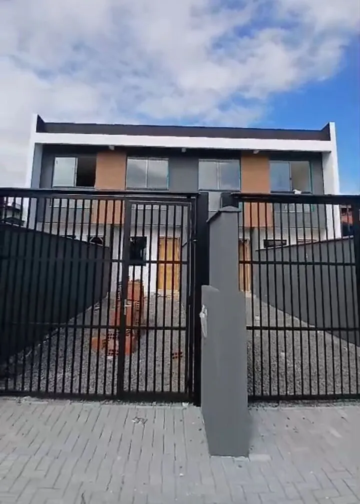 Casa à venda com 2 quartos, 2 vagas, 64m² no Aventureiro, Joinville - foto 1
