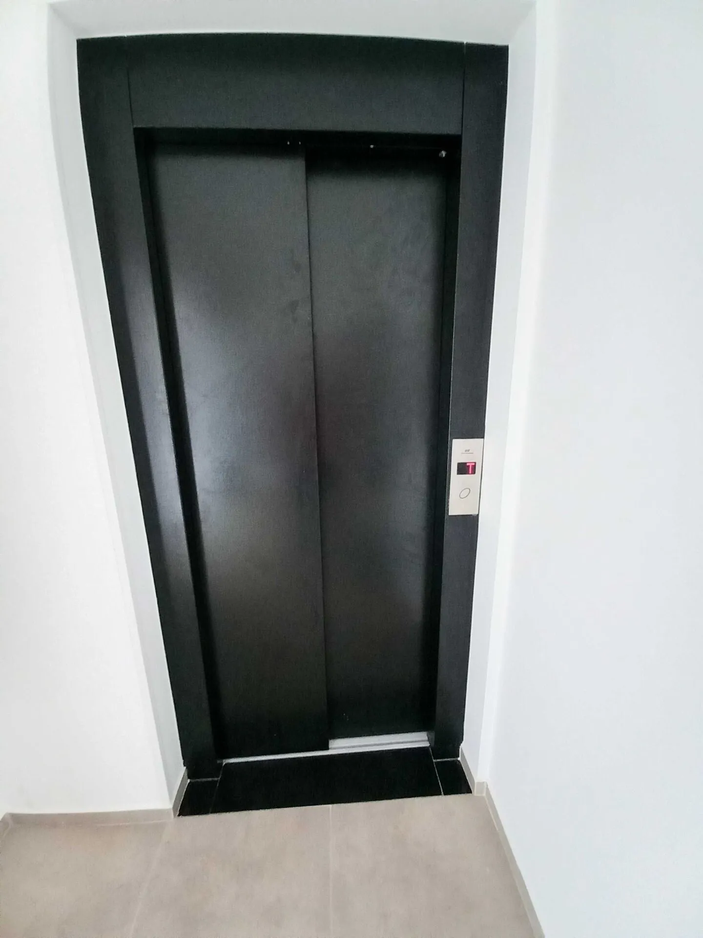 Apartamento à venda com 2 quartos, 1 vaga, 61m² na Rua Guaíra no Iririú, Joinville — foto 3